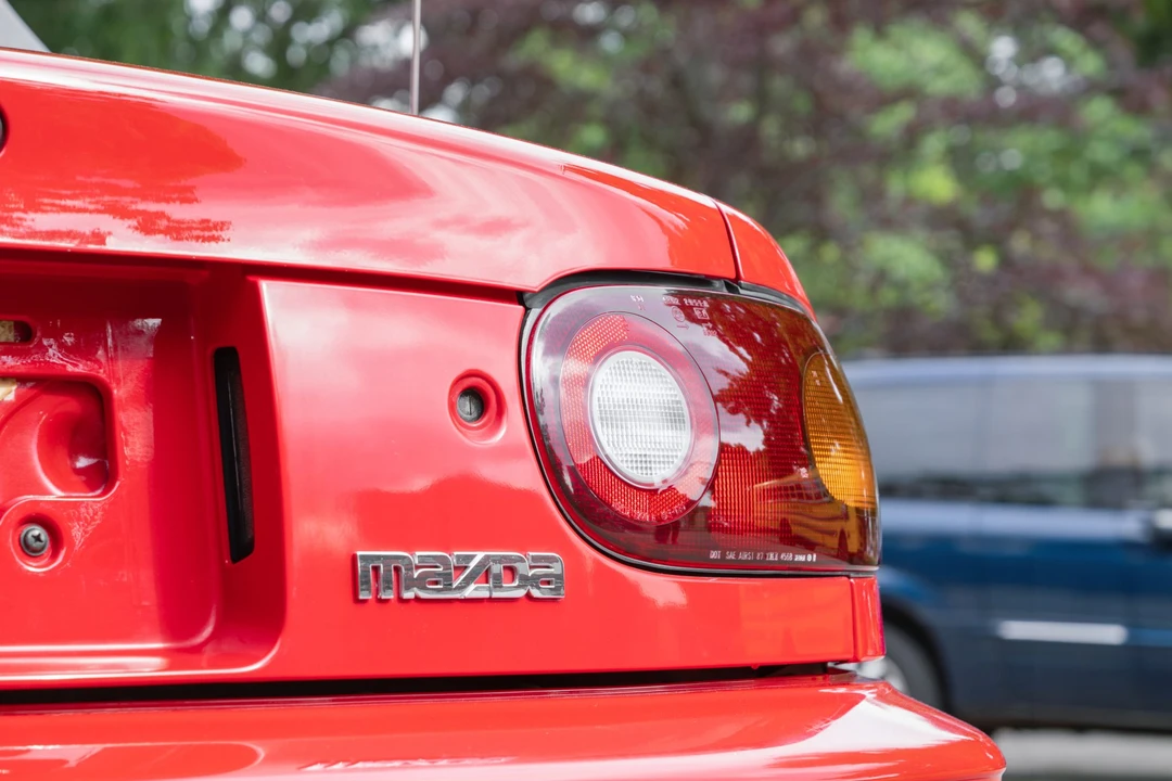 1990 Mazda NA MX-5 Miata - Image 30 of 31