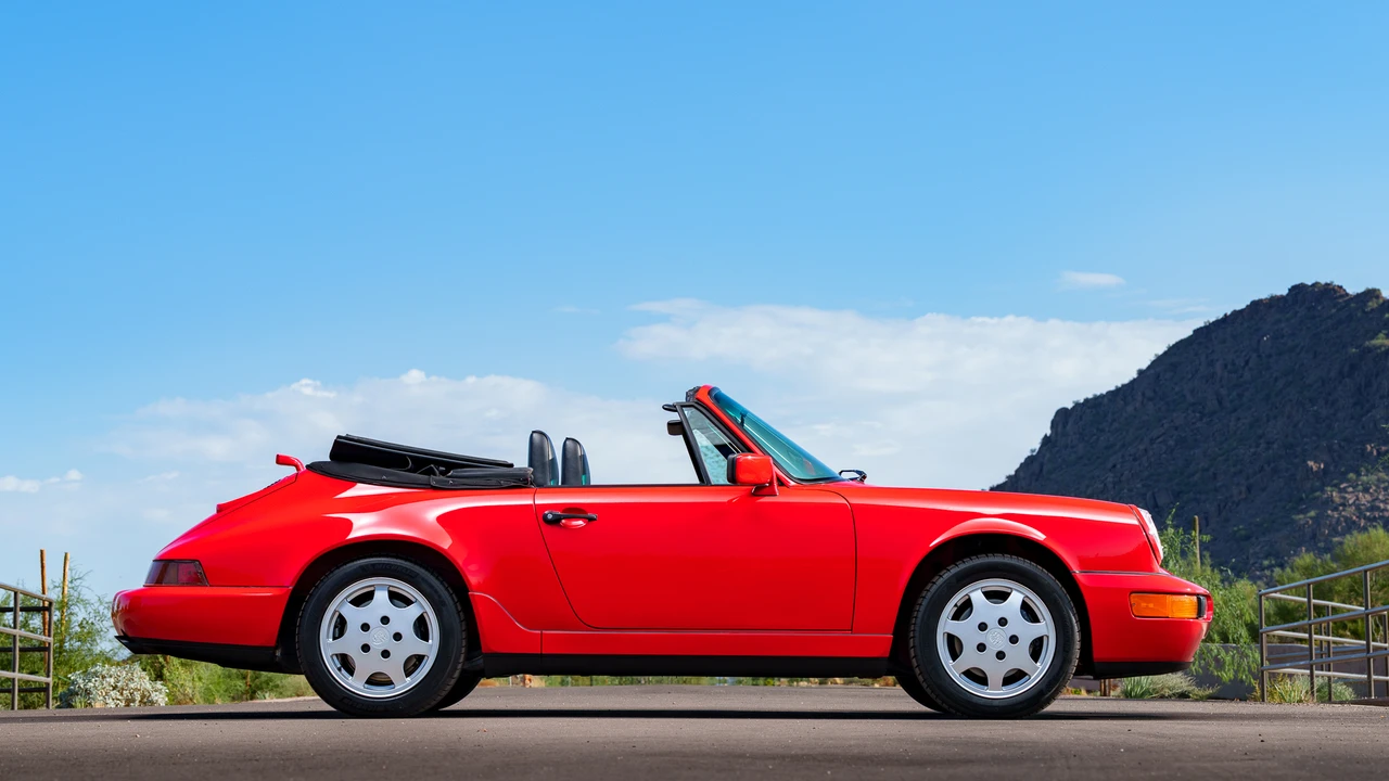 1990 Porsche 964 Carrera 4 - Image 15 of 31