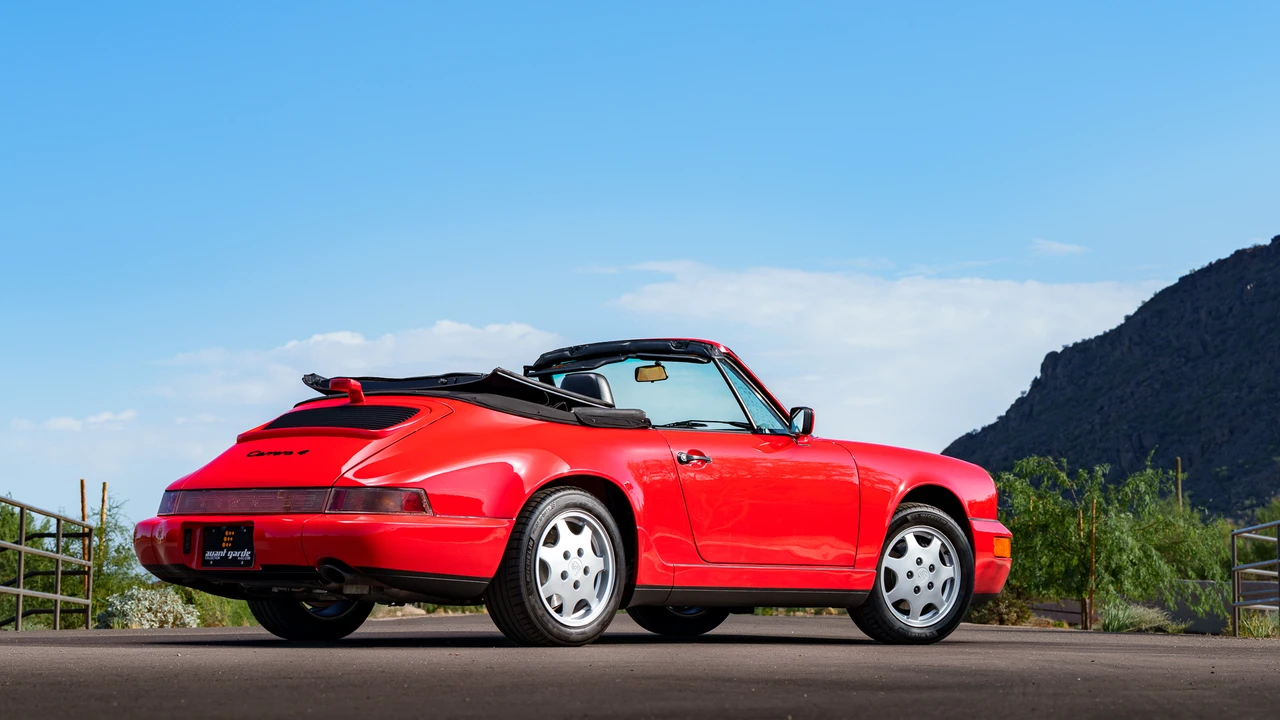 1990 Porsche 964 Carrera 4 - Image 16 of 31