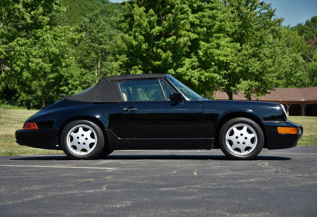 1990 Porsche 964 Carrera 4 - Image 12 of 31
