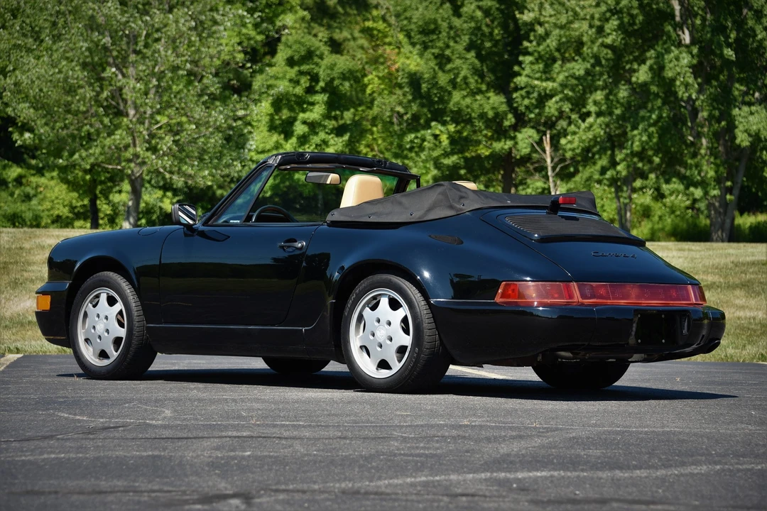 1990 Porsche 964 Carrera 4 - Image 9 of 31