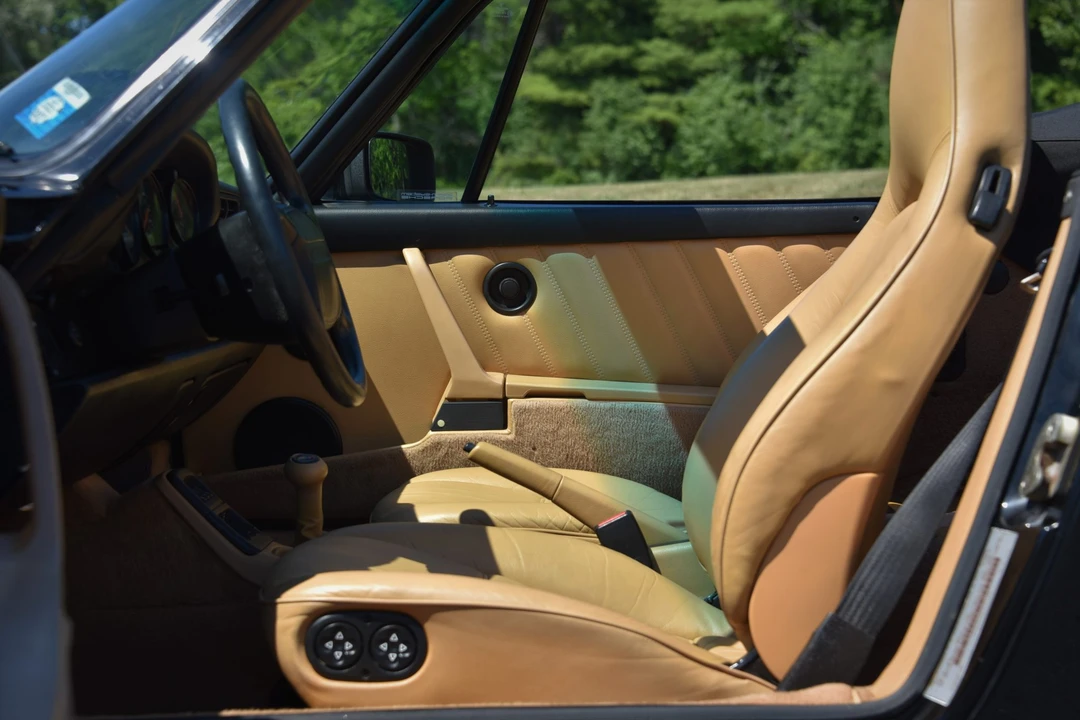 1990 Porsche 964 Carrera 4 - Image 29 of 31