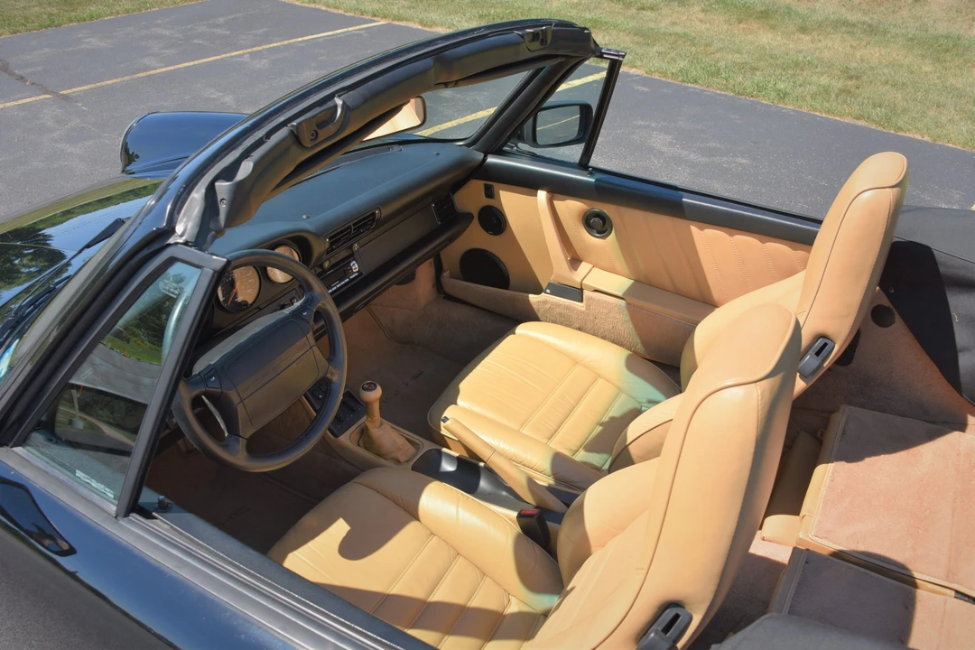 1990 Porsche 964 Carrera 4 - Image 28 of 31