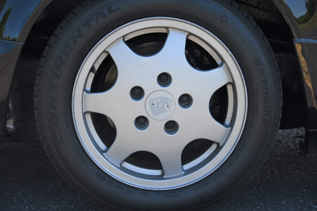 1990 Porsche 964 Carrera 4 - Image 26 of 31