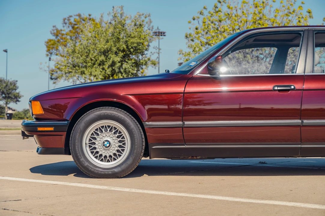 1991 BMW E32 7 Series - Image 23 of 31