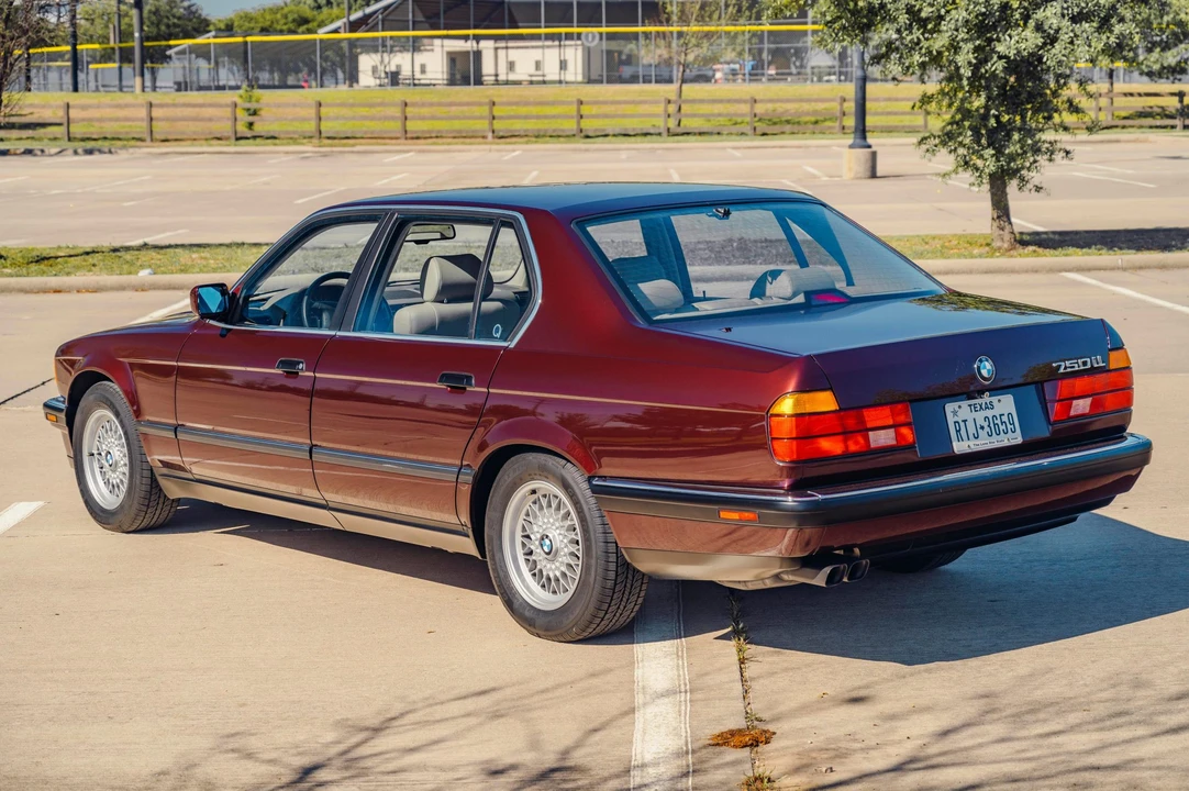 1991 BMW E32 7 Series - Image 16 of 31