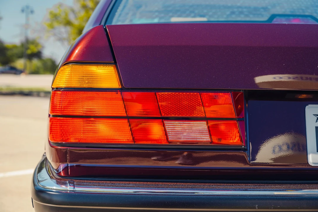 1991 BMW E32 7 Series - Image 30 of 31
