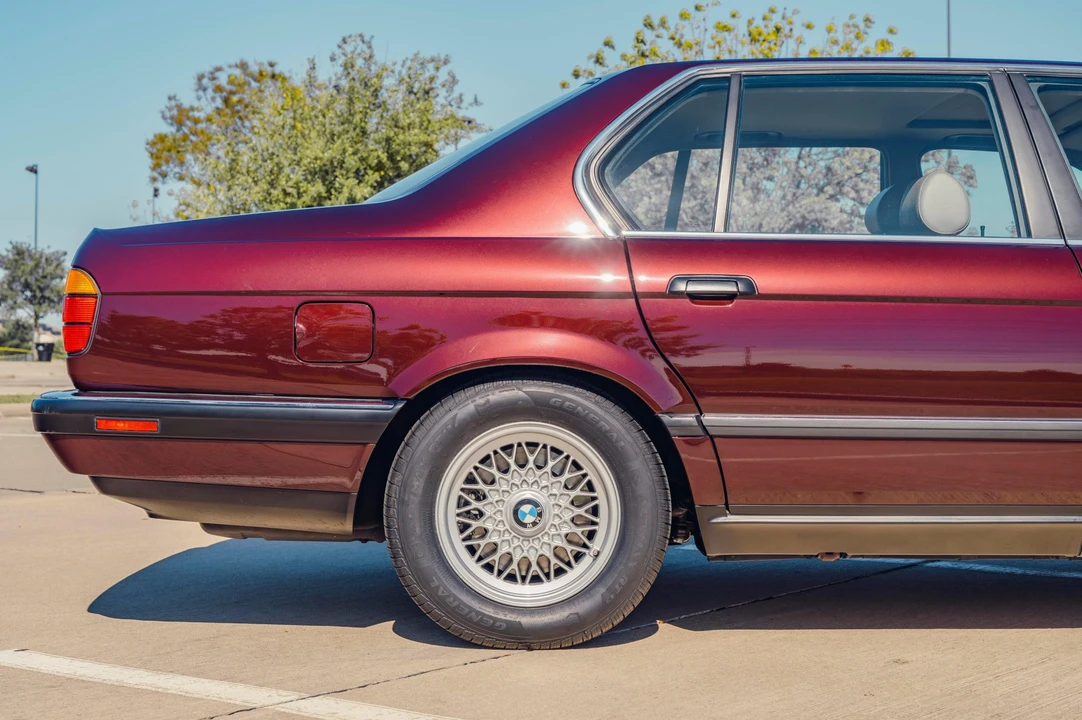 1991 BMW E32 7 Series - Image 21 of 31