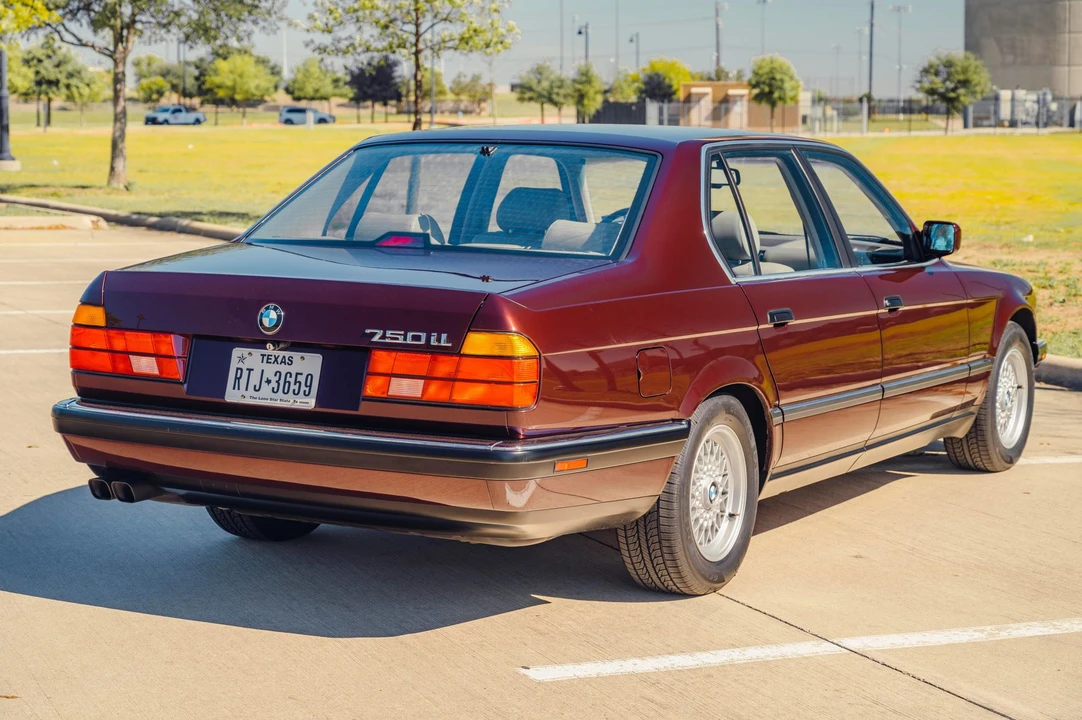 1991 BMW E32 7 Series - Image 13 of 31