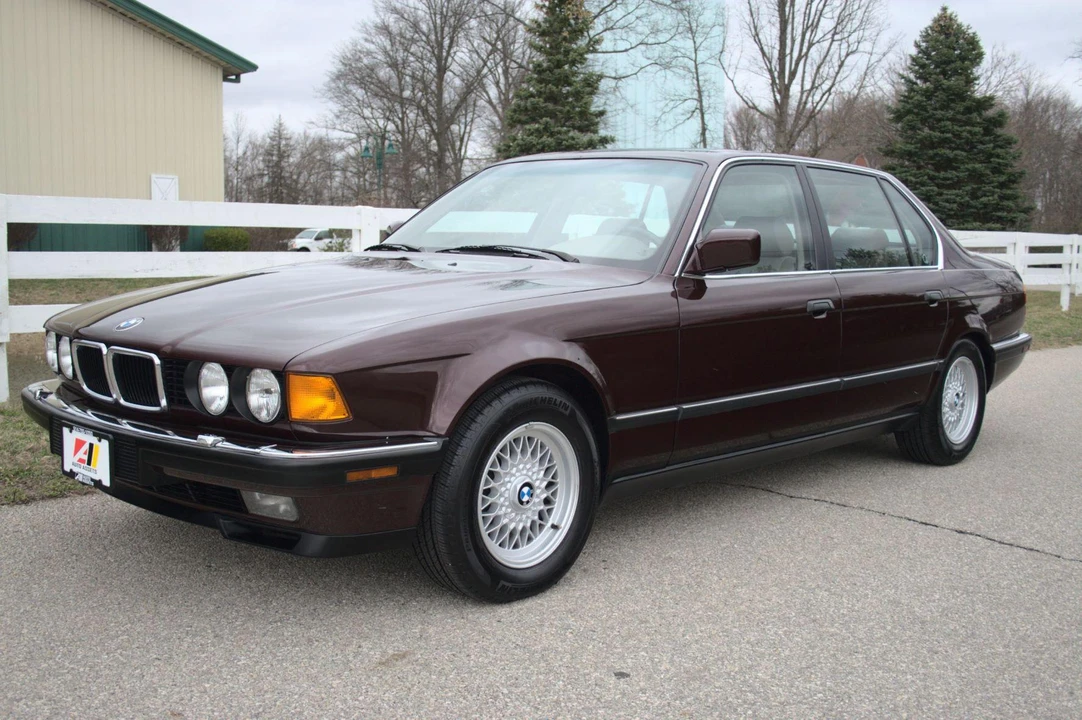 1991 BMW E32 7 Series - Image 3 of 31