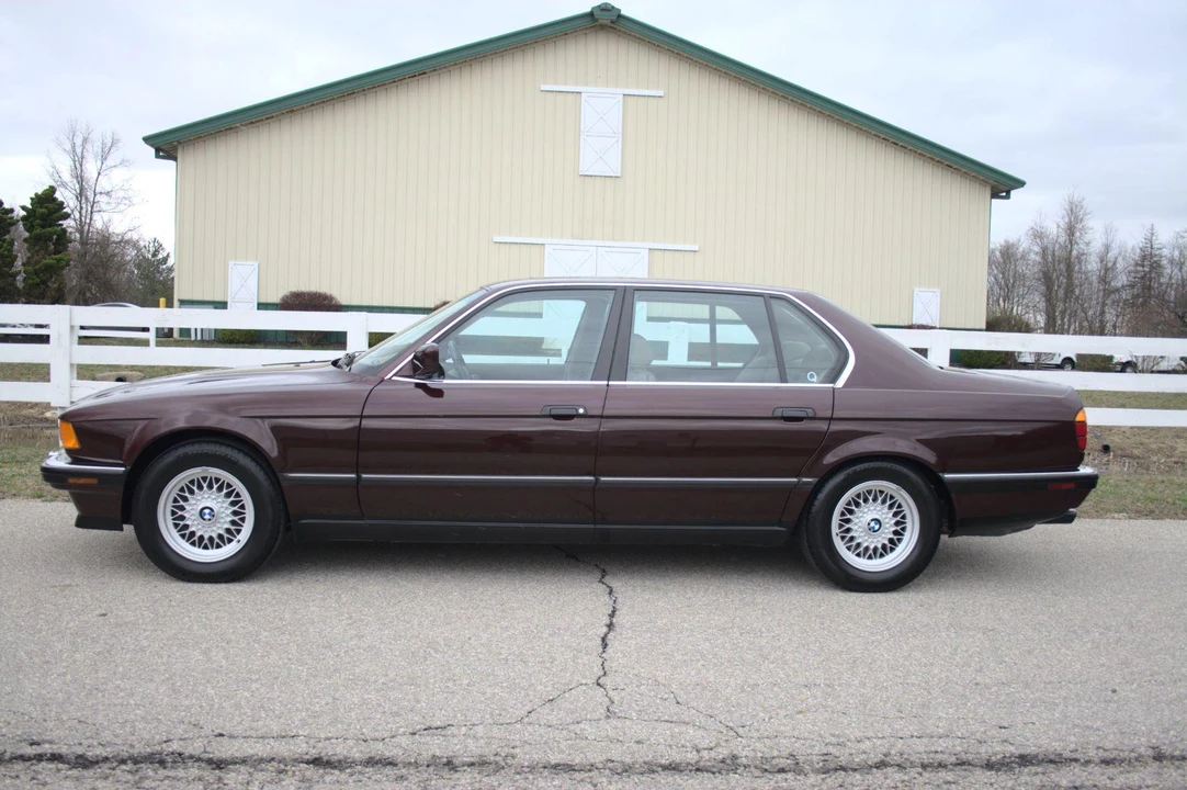 1991 BMW E32 7 Series - Image 4 of 31
