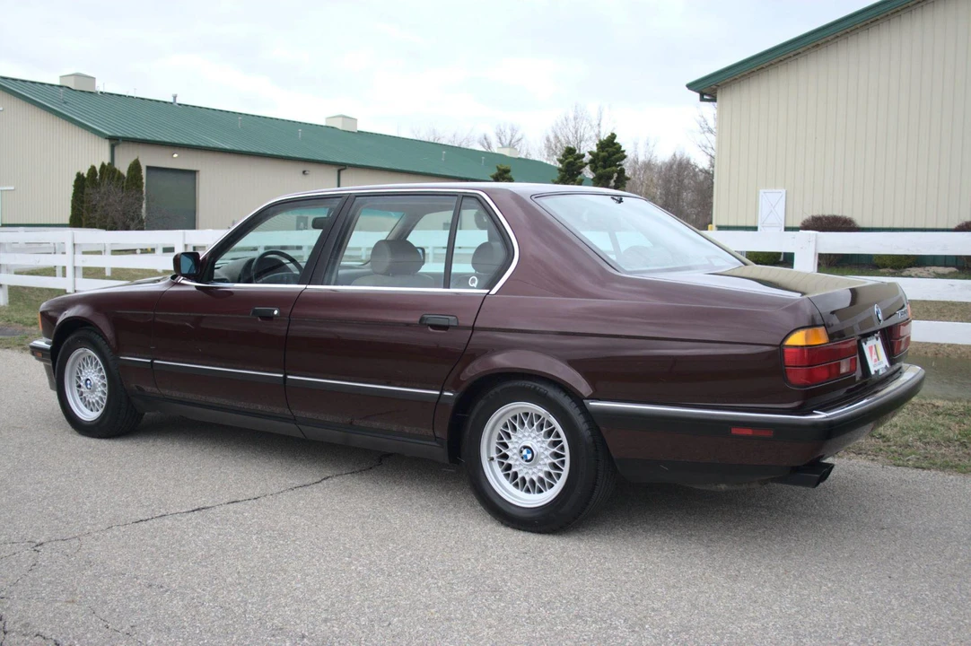 1991 BMW E32 7 Series - Image 5 of 31