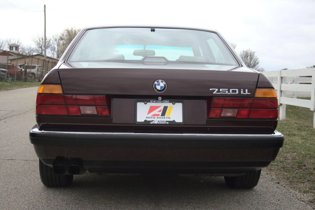 1991 BMW E32 7 Series - Image 7 of 31