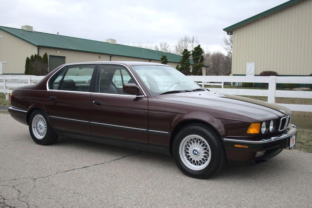 1991 BMW E32 7 Series - Image 11 of 31
