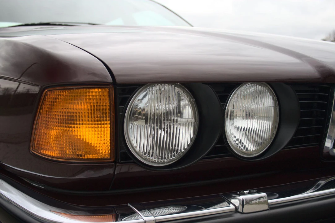 1991 BMW E32 7 Series - Image 16 of 31