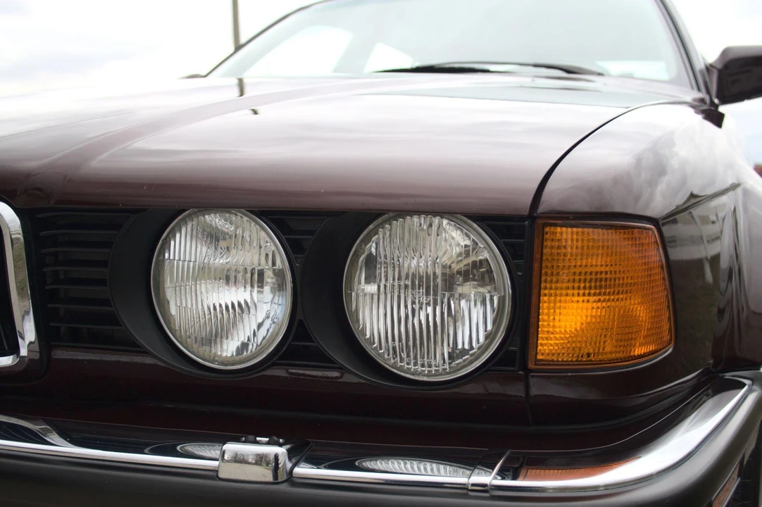 1991 BMW E32 7 Series - Image 18 of 31
