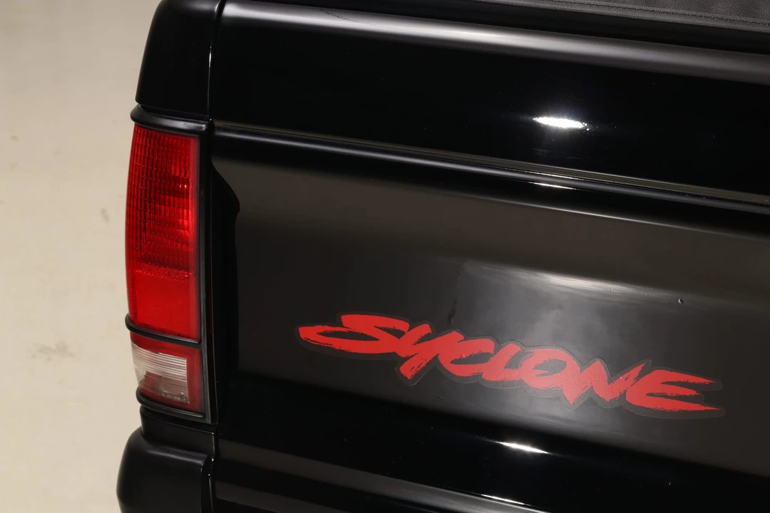 1991 GMC Syclone - Image 31 of 31