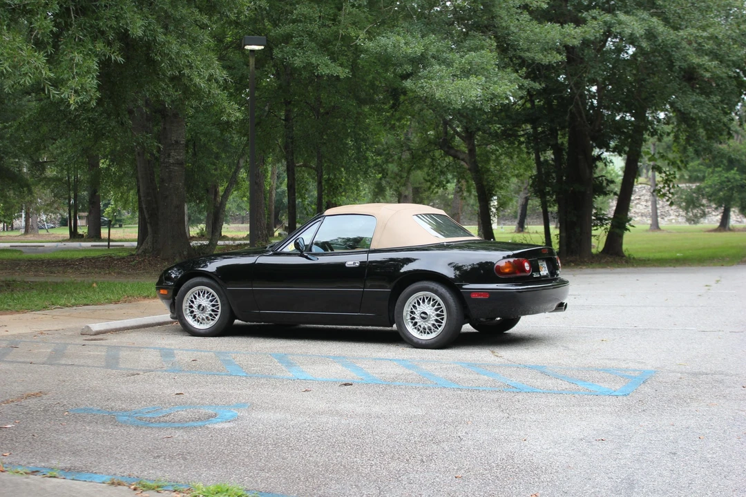 1992 Mazda NA MX-5 Miata - Image 21 of 31