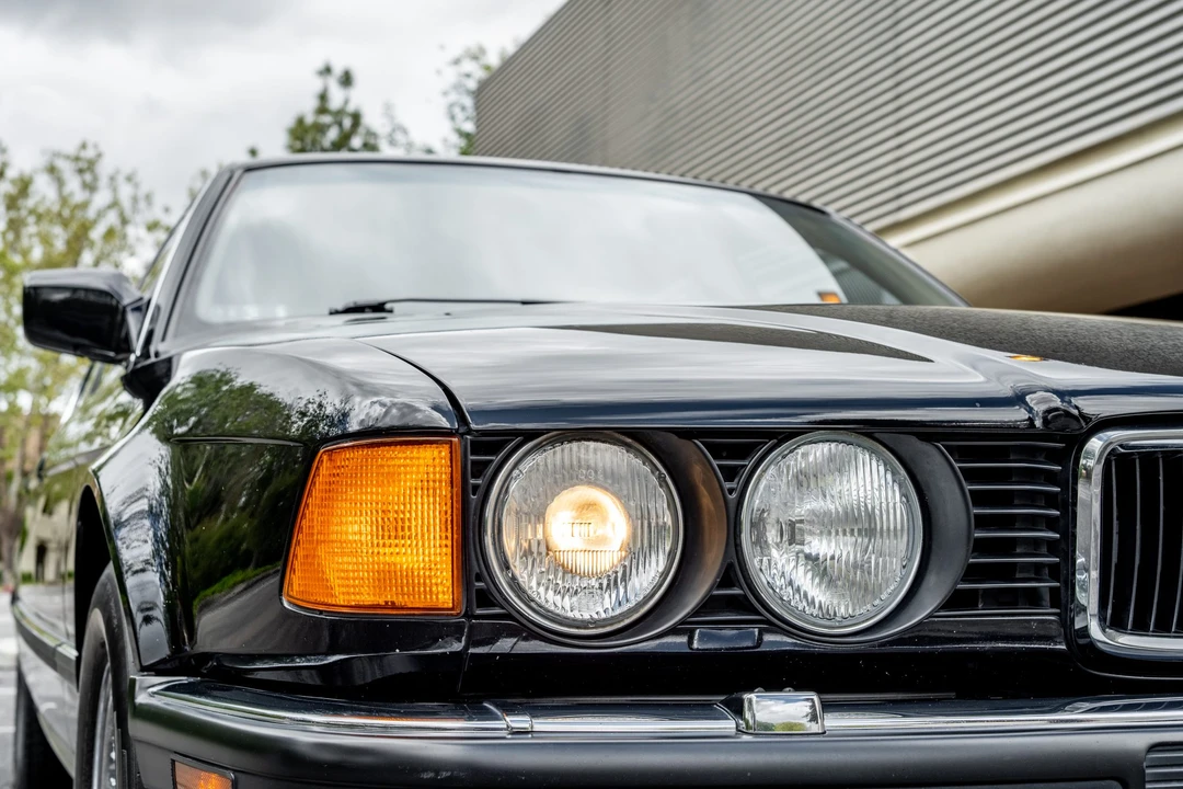 1993 BMW E32 7 Series - Image 23 of 31