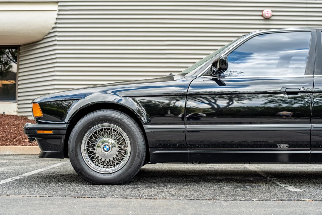 1993 BMW E32 7 Series - Image 19 of 31