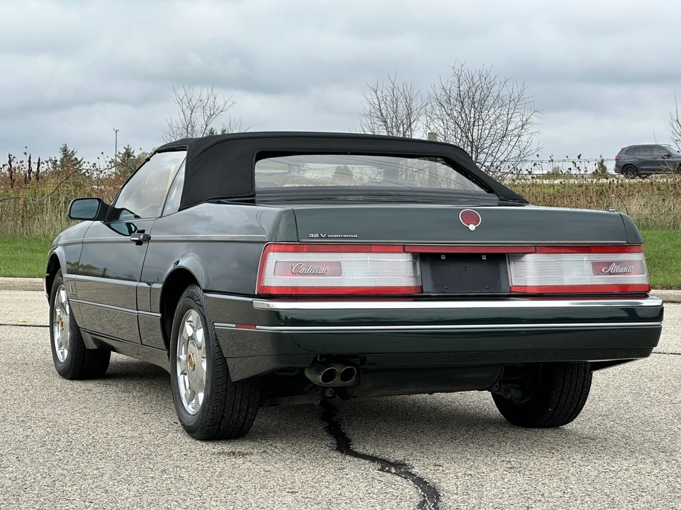 1993 Cadillac Allante - Image 22 of 31