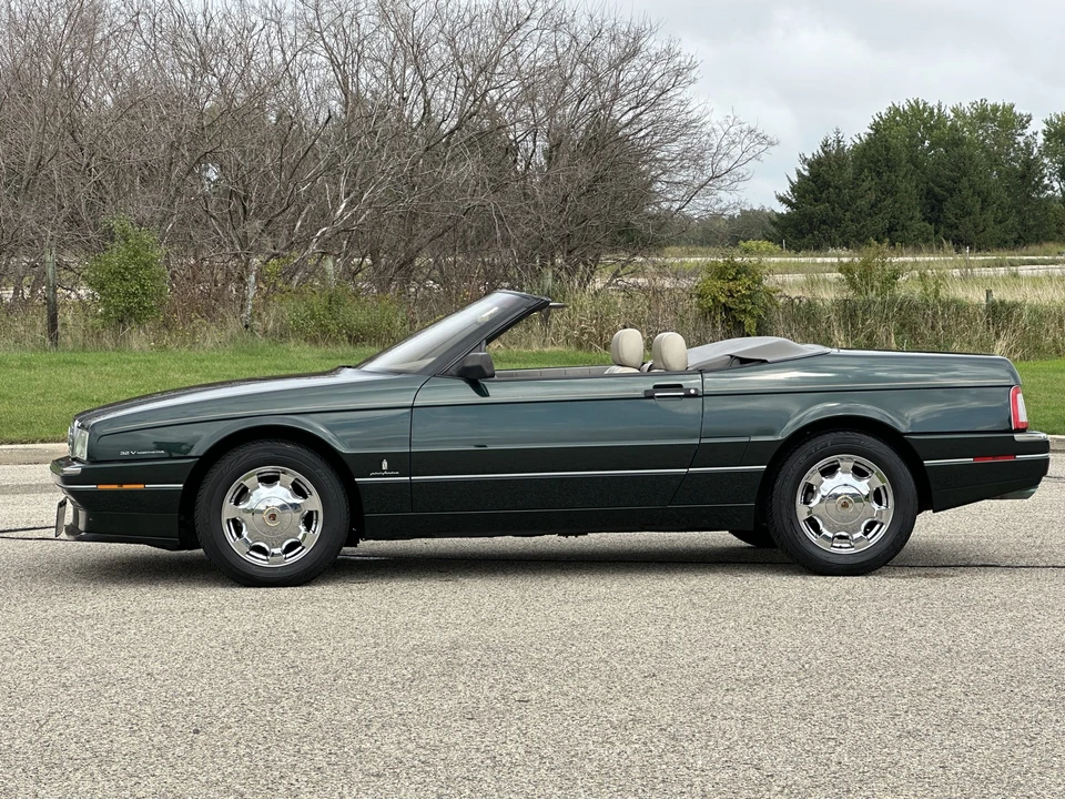 1993 Cadillac Allante - Image 8 of 31