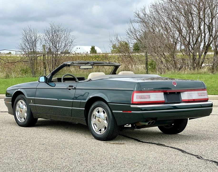 1993 Cadillac Allante - Image 9 of 31
