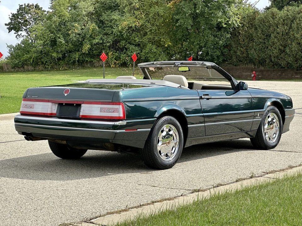 1993 Cadillac Allante - Image 12 of 31