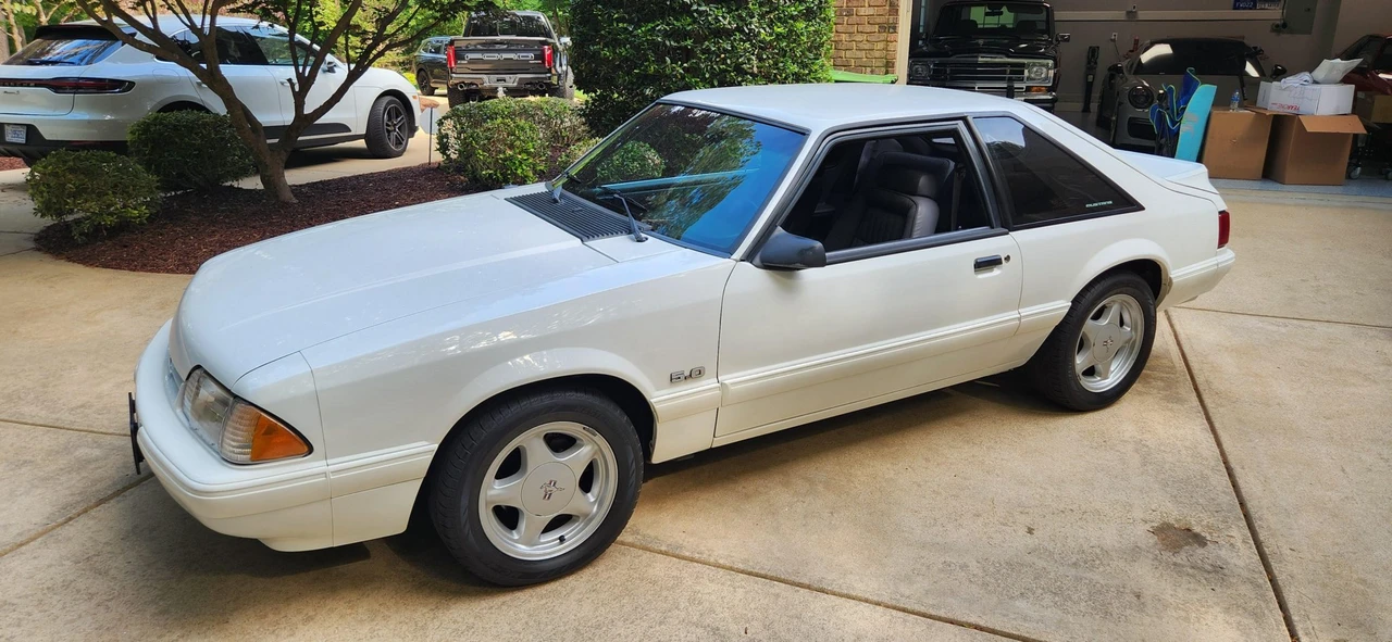 1993 Ford Mustang 3rd Gen - Image 2 of 31