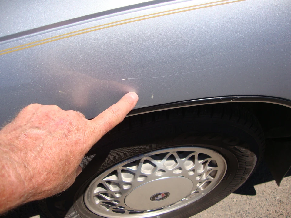 1994 Buick Park Avenue - Image 21 of 31
