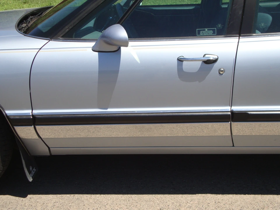 1994 Buick Park Avenue - Image 18 of 31
