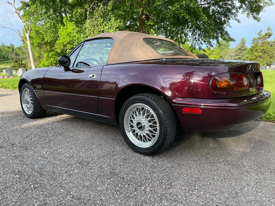 1995 Mazda NA MX-5 Miata - Image 26 of 31