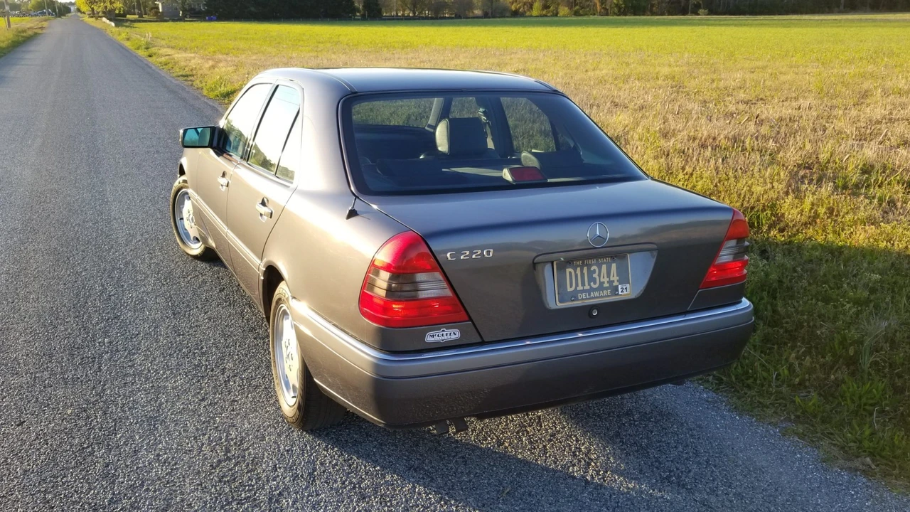 1995 Mercedes-Benz W202 C-Class - Image 9 of 31