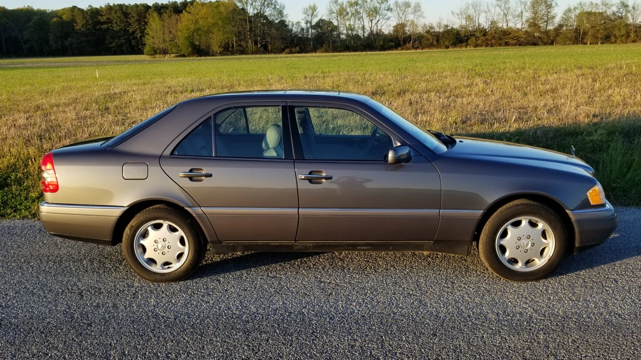 1995 Mercedes-Benz W202 C-Class - Image 28 of 31