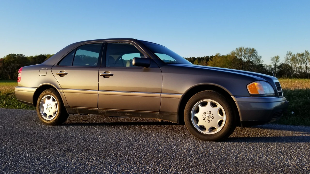 1995 Mercedes-Benz W202 C-Class - Image 29 of 31
