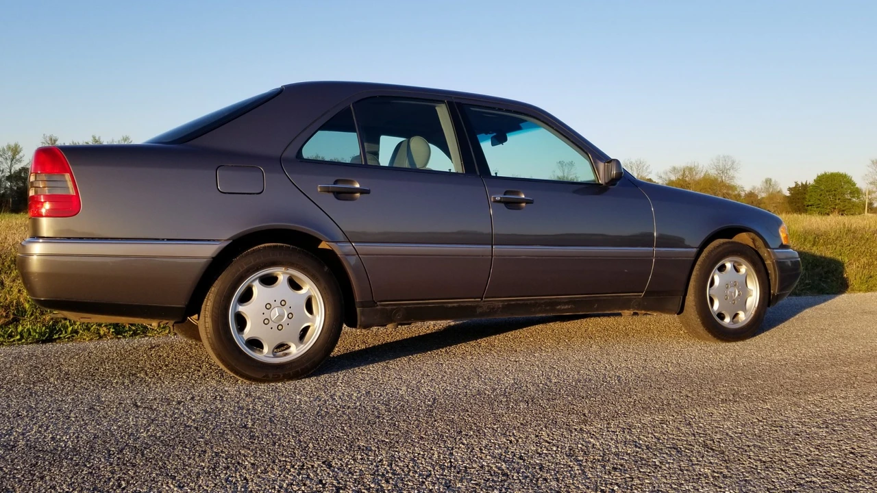 1995 Mercedes-Benz W202 C-Class - Image 26 of 31