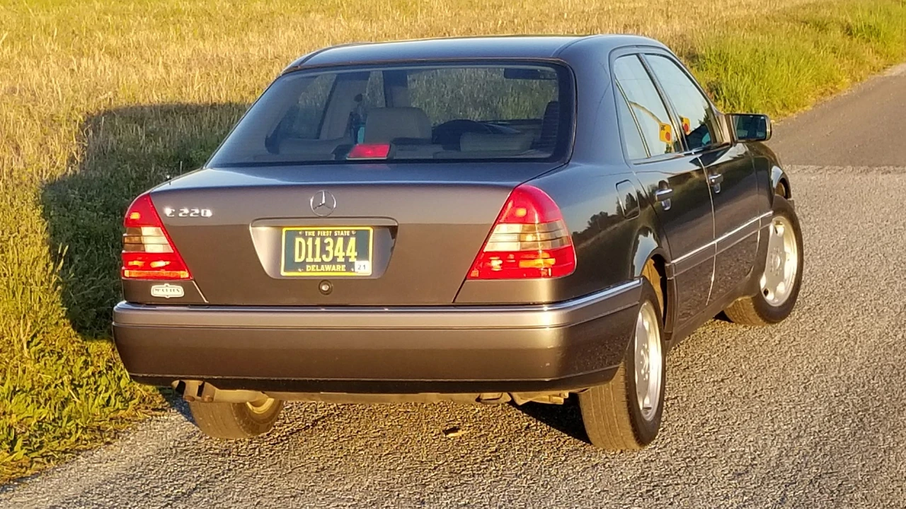 1995 Mercedes-Benz W202 C-Class - Image 17 of 31