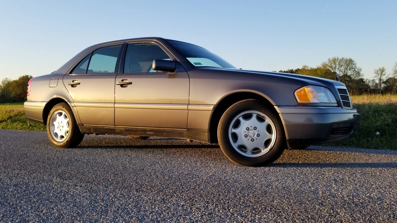 1995 Mercedes-Benz W202 C-Class - Image 30 of 31