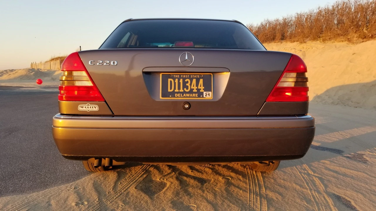 1995 Mercedes-Benz W202 C-Class - Image 13 of 31