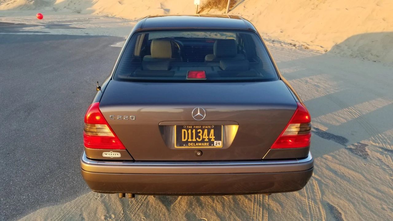 1995 Mercedes-Benz W202 C-Class - Image 12 of 31