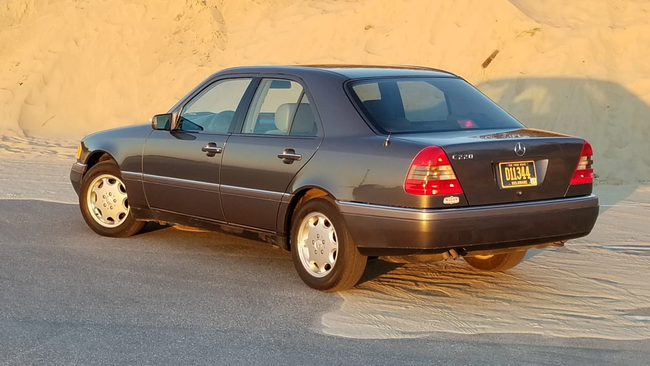 1995 Mercedes-Benz W202 C-Class - Image 3 of 31
