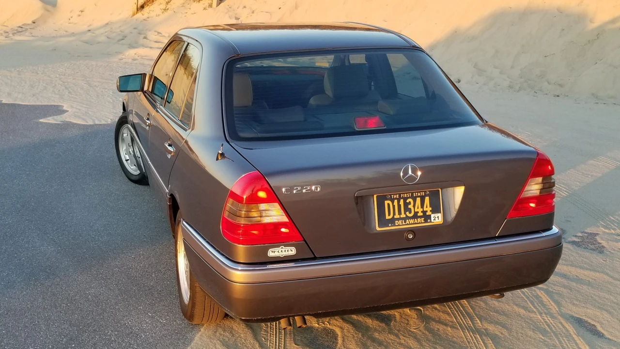 1995 Mercedes-Benz W202 C-Class - Image 10 of 31