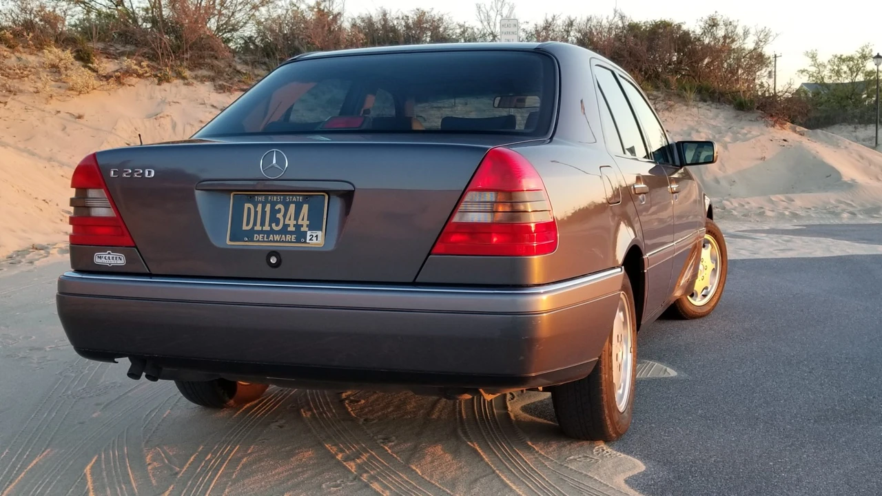 1995 Mercedes-Benz W202 C-Class - Image 19 of 31