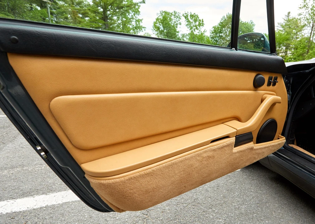 1995 Porsche 993 Carrera - Image 11 of 31