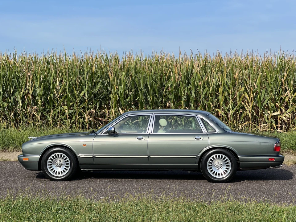 1996 Jaguar X300 XJ - Image 15 of 31