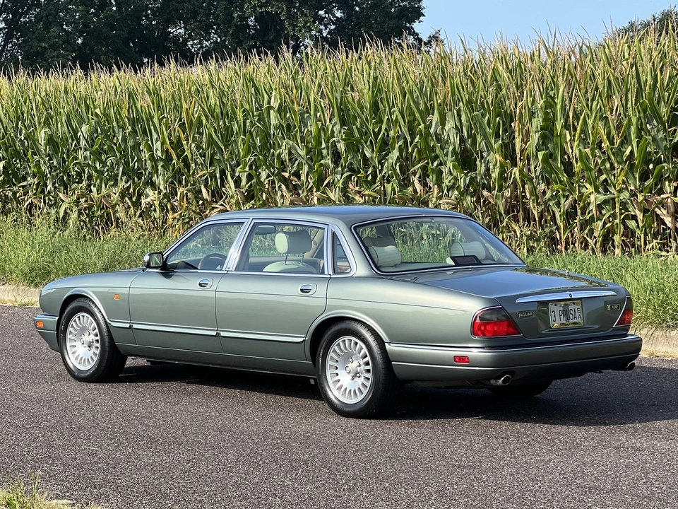 1996 Jaguar X300 XJ - Image 22 of 31