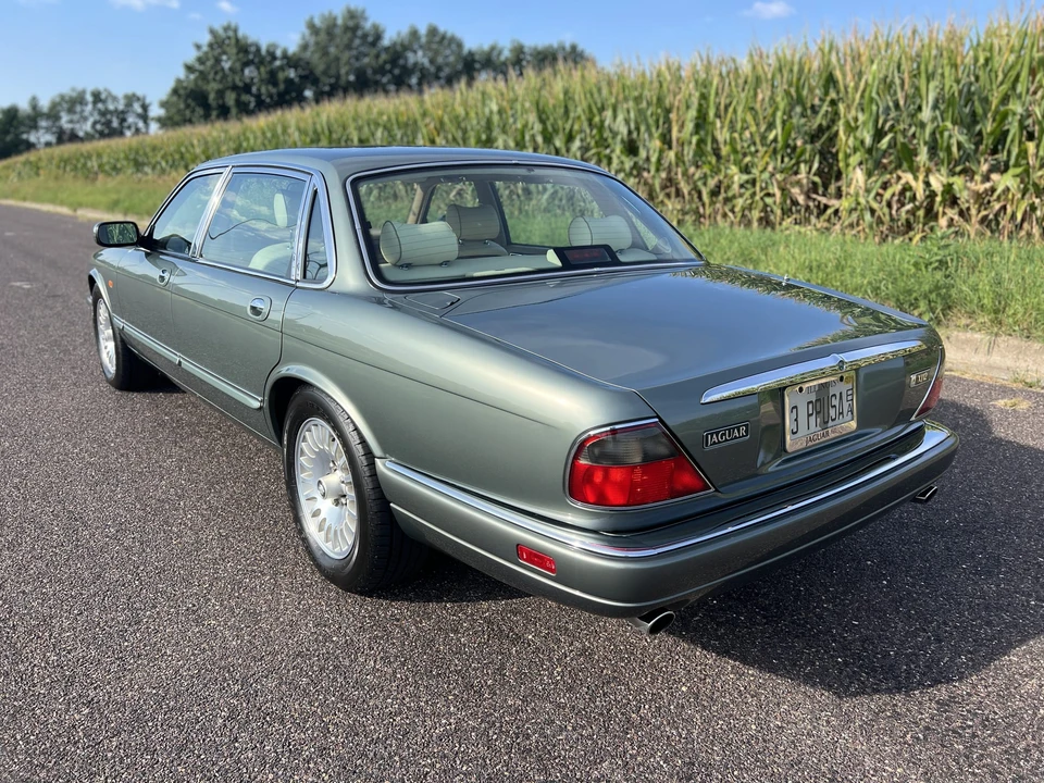 1996 Jaguar X300 XJ - Image 27 of 31