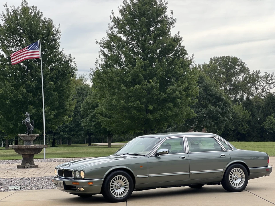 1996 Jaguar X300 XJ - Image 10 of 31