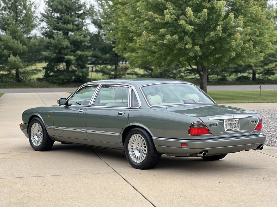 1996 Jaguar X300 XJ - Image 24 of 31