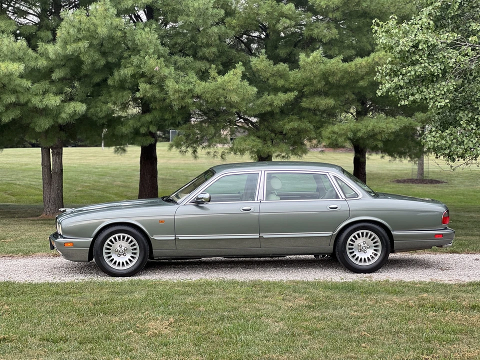 1996 Jaguar X300 XJ - Image 18 of 31